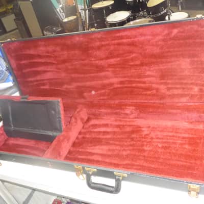 Case Mid-to-Late 1960's Ess Custom Built Case: Hartford, Conn. Latches '60's - Black Tolex & Wine Plush image 3