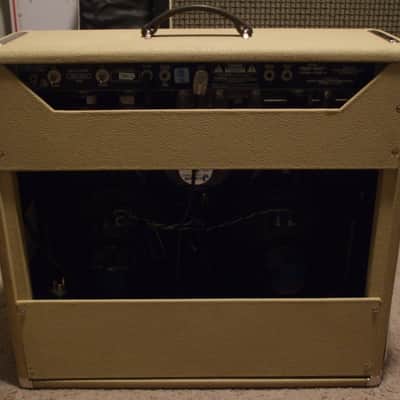 Fender Vibro King blonde oxblood 2001 hand wired Point to point guitar amplifier amp ZCD image 2