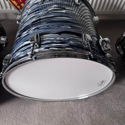 Ludwig Classic Maple Downbeat Outfit 8x13 / 14x16 / 14x18 / 14x24 Drum Set 1998 - 2015 - Black Oyster Pearl imagen 5