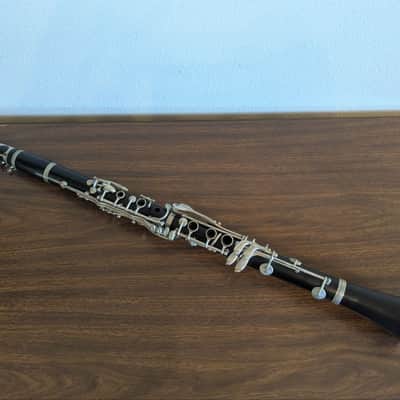 Artley 17S Bb Clarinet, with case image 2