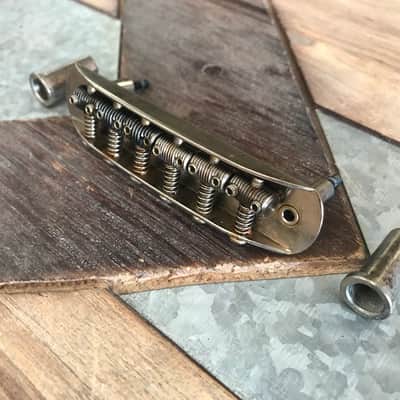 Real Life Relics Nickel Jaguar® Jazzmaster® Bridge Kit    [V9] image 2