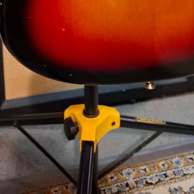 Fender Highway One Stratocaster with Rosewood Fretboard 2010 - 3-Color Sunburst image 6