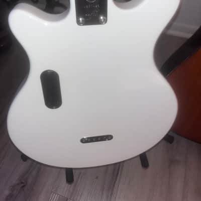 First Act Limited Edition Volkswagen Garage Master - White with Red Pickguard image 5