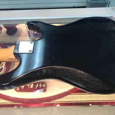 Fullerton 4 Stings Electric Bass Guitar - Black And White image 9