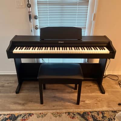 Roland RP102 88-Key Digital Upright Piano 2017 (black) with bench image 2