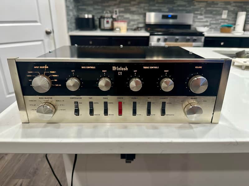 McIntosh C11 1964 - Gold image 1