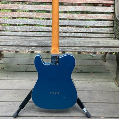 Squier Classic Vibe '60s Custom Esquire - CME Exclusive - Lake Placid Blue image 4