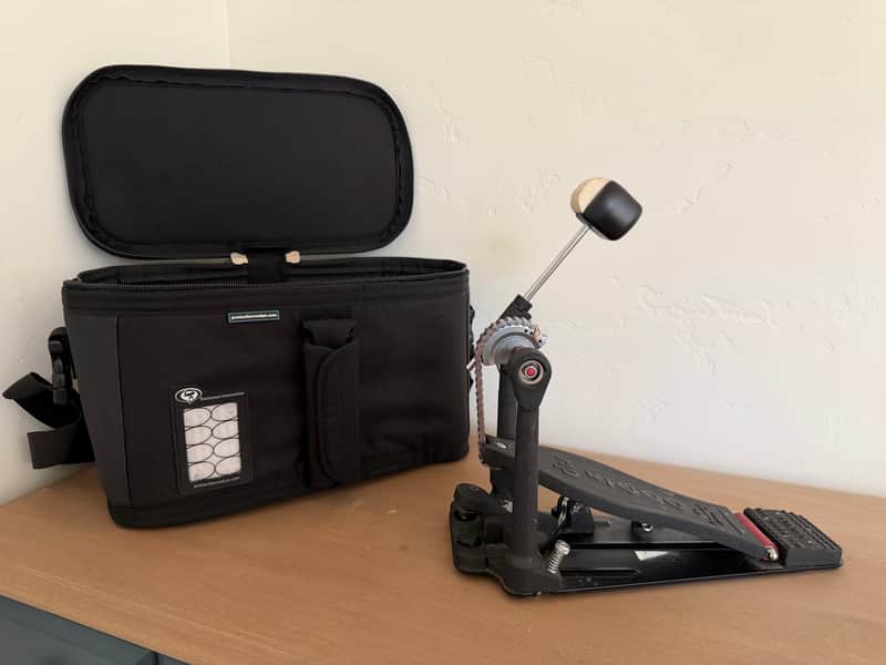 DW 5000 Series Single Bass Drum Pedal Limited Edition Blackout with Protection Racket Case image 1