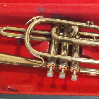 Frank Holton Collegiate cornet with rare Holton 70A mouthpiece image 2
