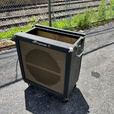 1964 Ampeg Portaflex Bass Amp 1x18" - new caps, new tubes image 12