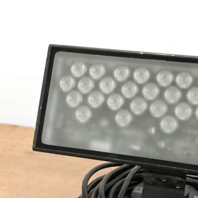 Philips Color Kinetics ColorBlast 12 Wash Light Fixture CG0111W image 3