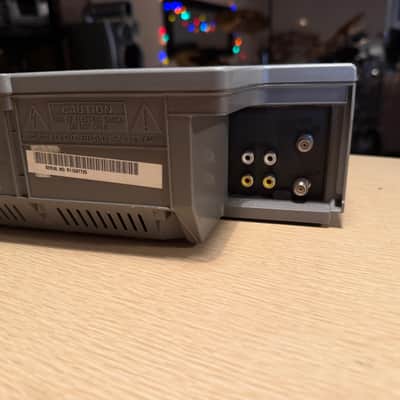 Emerson EWV404 VHS VCR 4 Head Player Recorder Tested And Working No Remote image 9