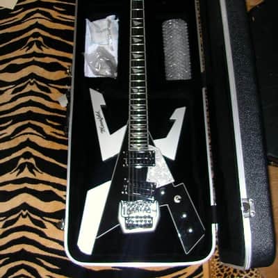 Mensfeld Iron Cross 2005 - Black and Silver image 2