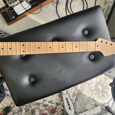 Musikraft Stratocaster Rock Maple Neck Strat Fender licensed replacement image 9