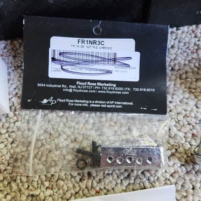 NEW Floyd Rose FRTS1000R3 Special Series Tremolo Kit with R3 Locking Nut 2010s - Chrome image 5