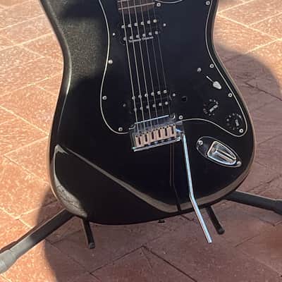 Fender Squire ‘Fat Strat’ upgraded + modded W Soft Case image 3