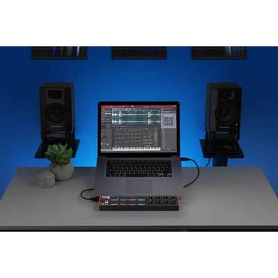 AKAI PROFESSIONAL LPD8MK2 8 pads RVB, 8 potentiomètres image 9