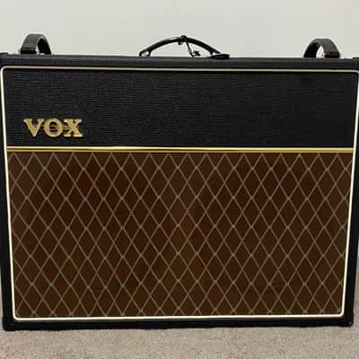 Vox AC15C2 Custom 2-Channel 15-Watt 2x12" Guitar Combo 2011 - 2019 - Black image 1