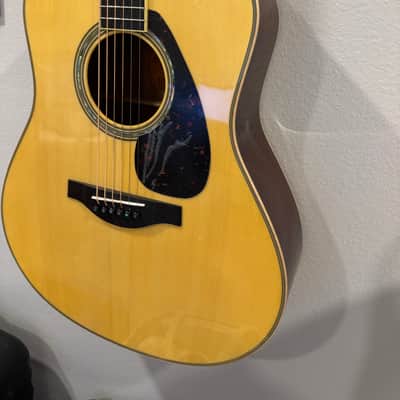 Yamaha LL16M Jumbo Natural image 12