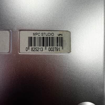 Used Akai MPC Studio Music Production Controller V1 with Bag USB Cable and THE 809 MPC Expansion CD image 13