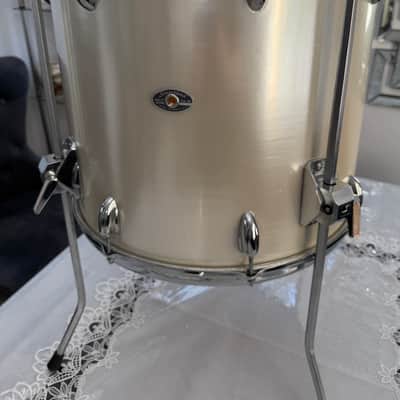 Slingerland Magnum - Silver Mist 18x16 Floor tom 1979 Excellent Condition! image 2