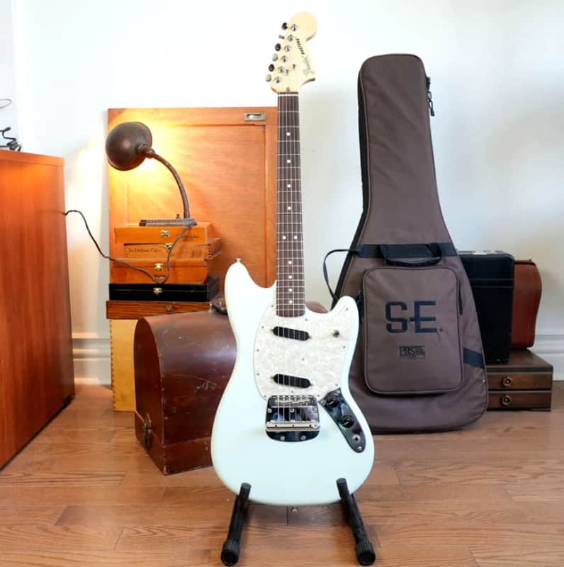 Fender American Performer Mustang | Reverb Canada