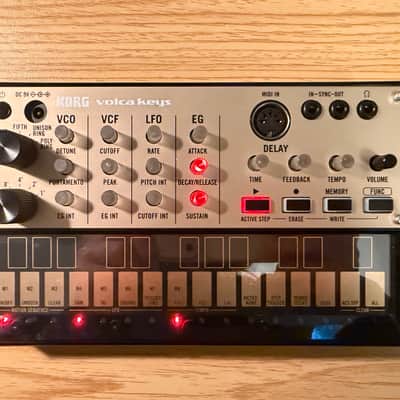 Korg Volca Keys Analog Loop Synthesizer