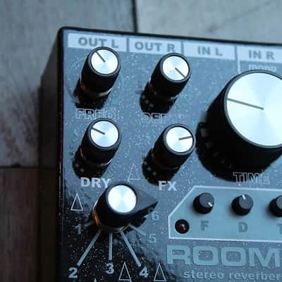 Death By Audio Rooms Stereo Reverb Black Sparkle image 2