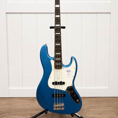 Fender Traditional Late 60s Jazz Bass®, Rosewood Fingerboard, Lake Placid Blue image 1