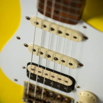 Fender Custom Shop 1957 Heavy Relic HSS Stratocaster - Graffiti Yellow/Black image 8