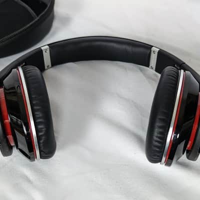Monster Beats by Dr. Dre Studio High-Definition Isolation Headphones image 11