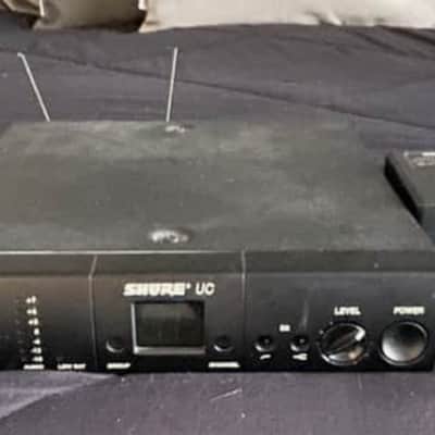 Shure UC Wireless System for Guitar or Mic, UC4-UA Receiver and UC1 Transmitter Black image 3