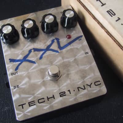 Tech 21 XXL Drive 1990s Diamond Plate | Reverb
