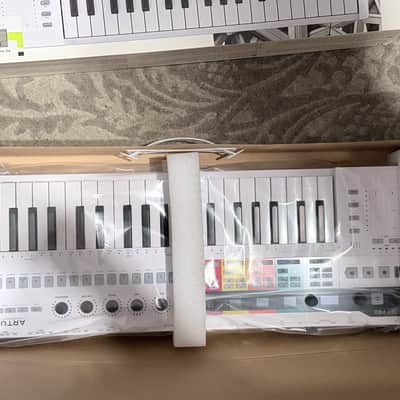 Arturia KeyStep Pro 37-Key MIDI Controller 2020 - Present - White image 2