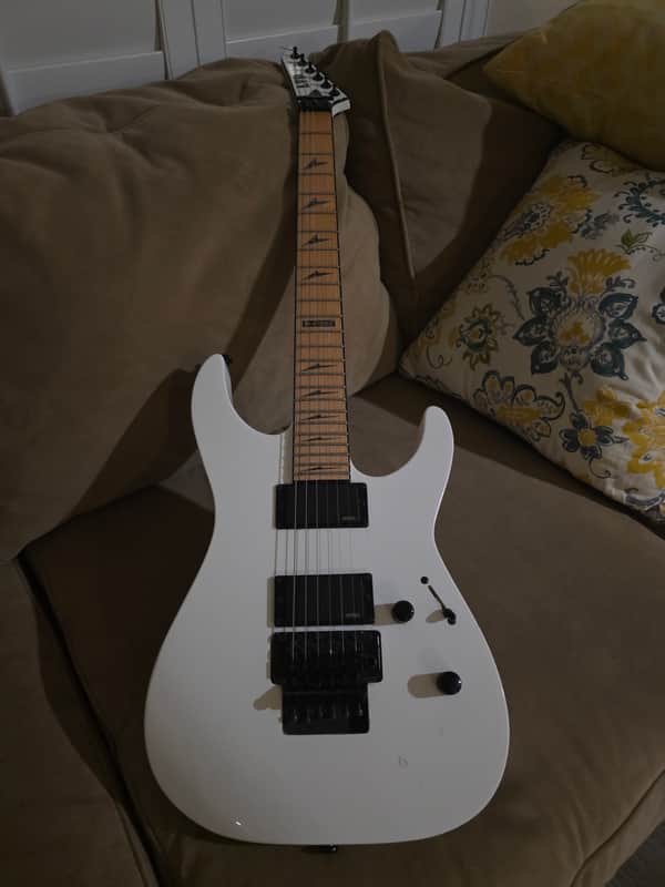 ESP LTD M-1000 Deluxe 2013 - Gloss White image 1