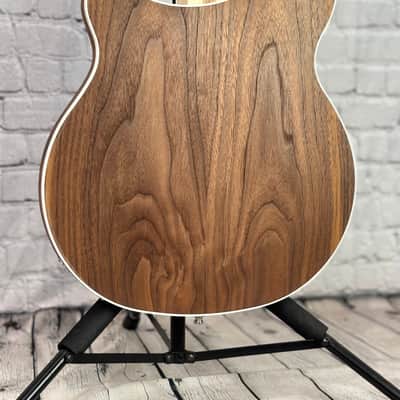 Rickenbacker 360 2012 - Present - Mapleglo image 6