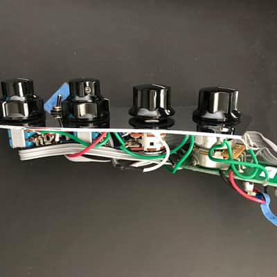 Fender American Deluxe Jazz Bass Preamp | Reverb