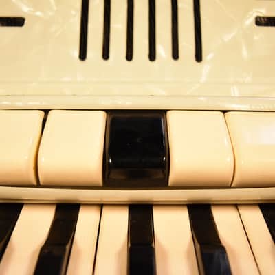 La Tosca Princess White Pearl 3/4 Sets Reeds image 2