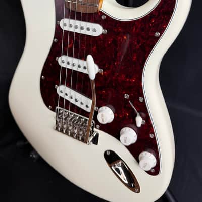 Squier Classic Vibe 60's Stratocaster Electric Guitar Olympic White image 7