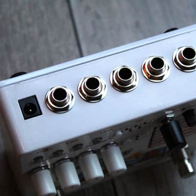 EHX "Grand Canyon Delay and Looper" image 3