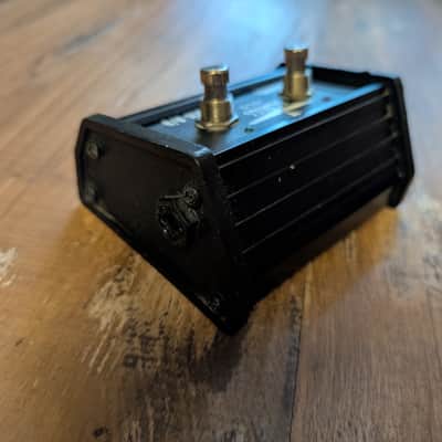 Crate V Series VFS-2 Amplifier Footswitch With Cable No Issues image 5