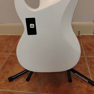 Jackson X Series Concert Bass CBXNT DX V 2022 - Present - Snow White image 3