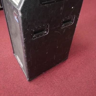 Kustom Groove 310C 1200 watt combo amp 3 x 10" Tilt Back Roller image 8