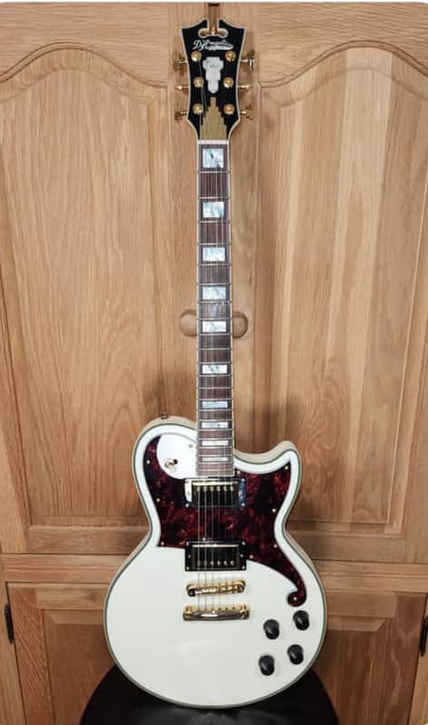 D’ Angelico Deluxe Atlantic Single Cutaway HH with Stoptail 2010’s - Antique White