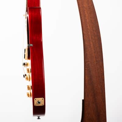 Gibson Les Paul Tribute Satin, Satin Cherry Sunburst | Demo image 6