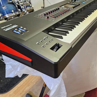 Roland Fantom 8 EX 88-Key Workstation Keyboard, B-Stock Roland UK. MINT image 7