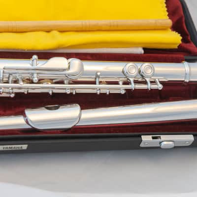 Yamaha YFL-461 All Silver Intermediate Flute Open-hole C-foot *Made in Japan *Overhauled New Pads image 9