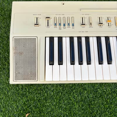Yamaha PS-20 Automatic Bass Chord System 1981 - White image 2