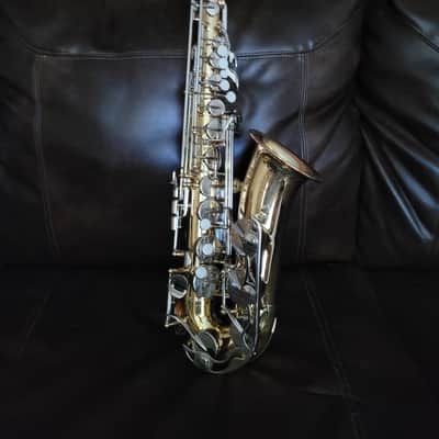 Yamaha YAS-26 Standard Alto Saxophone 2020s - Lacquered Brass image 2