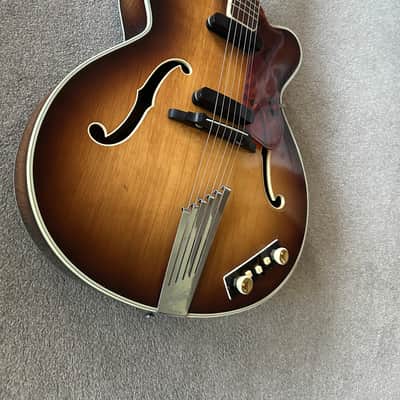 Hofner President 1959 Sunburst w Original case and Guarantee from Selmer image 8